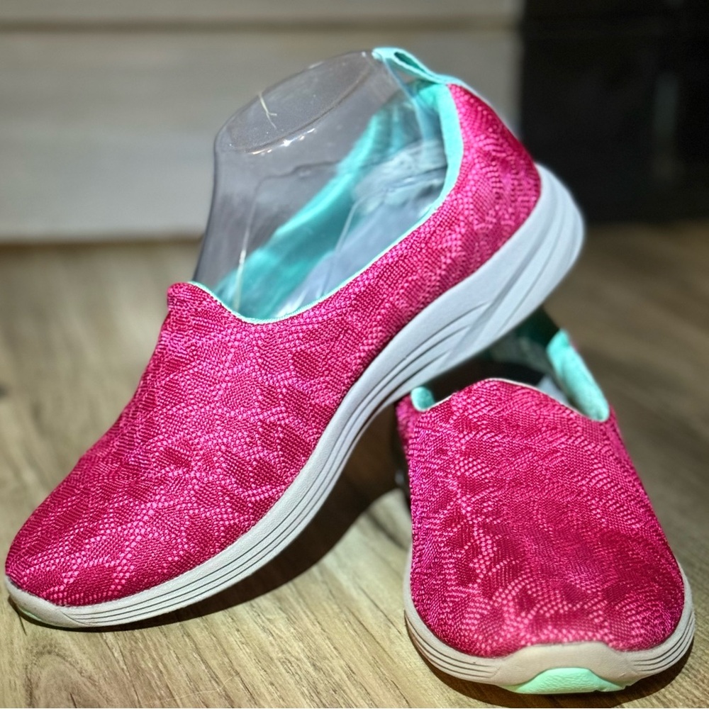 Women’s Vionic 331 Hydra AMS Pink/Fusia Slip On Comfort Shoes Loafers Size 8